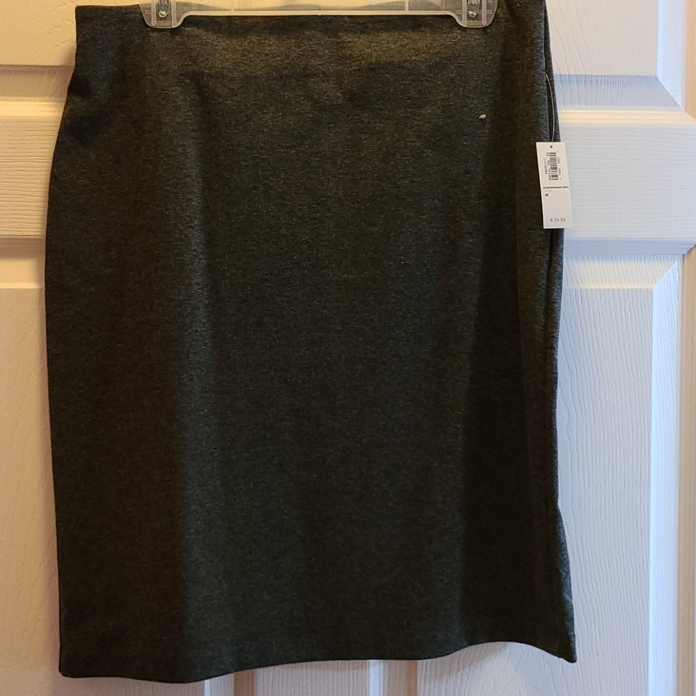 Old navy knit pencil skirt, size medium